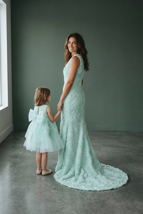 mom daughter matching dresses Joy" Mother-Daughter Matching Dresses – ANEVAN